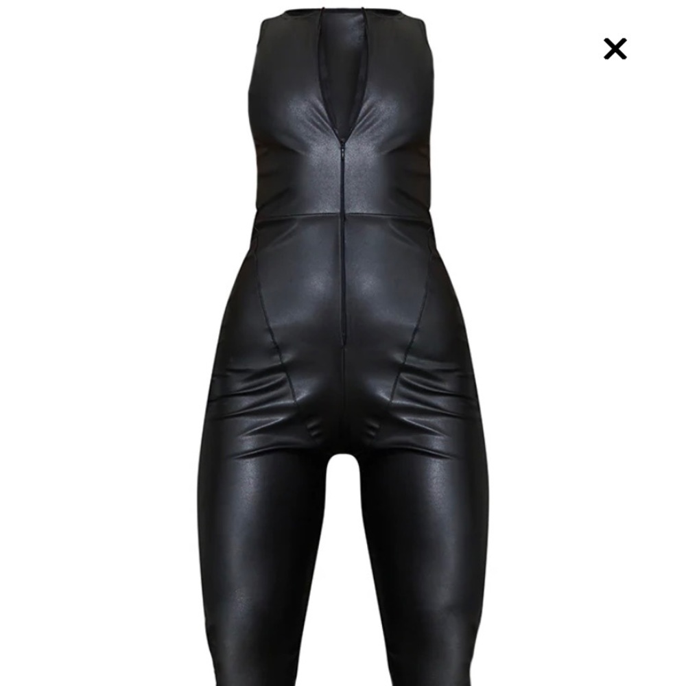 Black PU leather bodysuit split hem front zip new w/tags US6